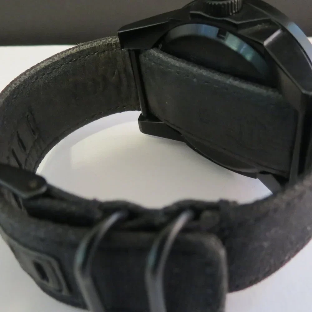 Winter Clearance!!Men's NIXON Black Matte Watch - Picture 3 of 5